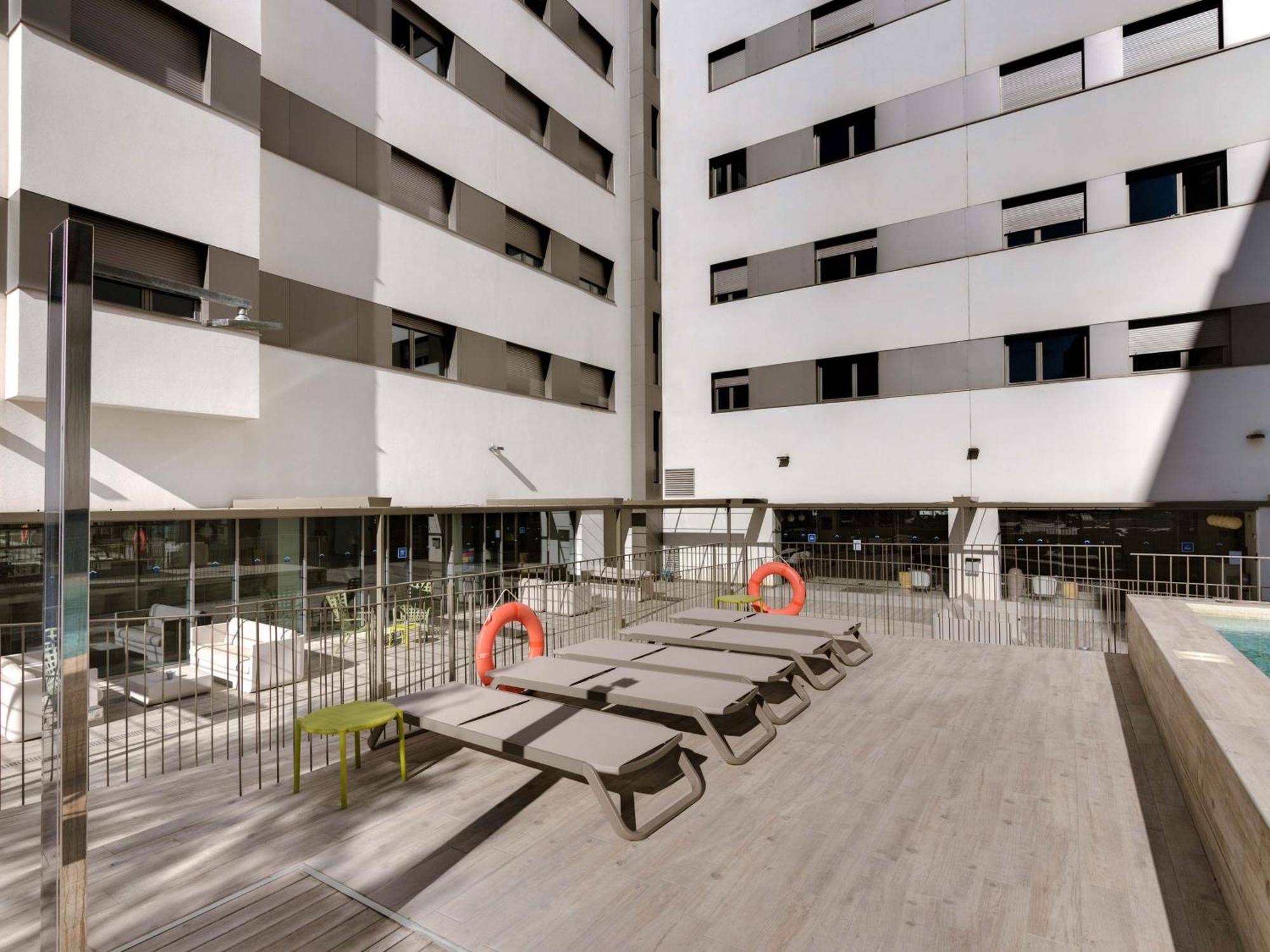 Livensa Living Studios Valencia Marina Real Hotel-Apartamento Bagian luar foto