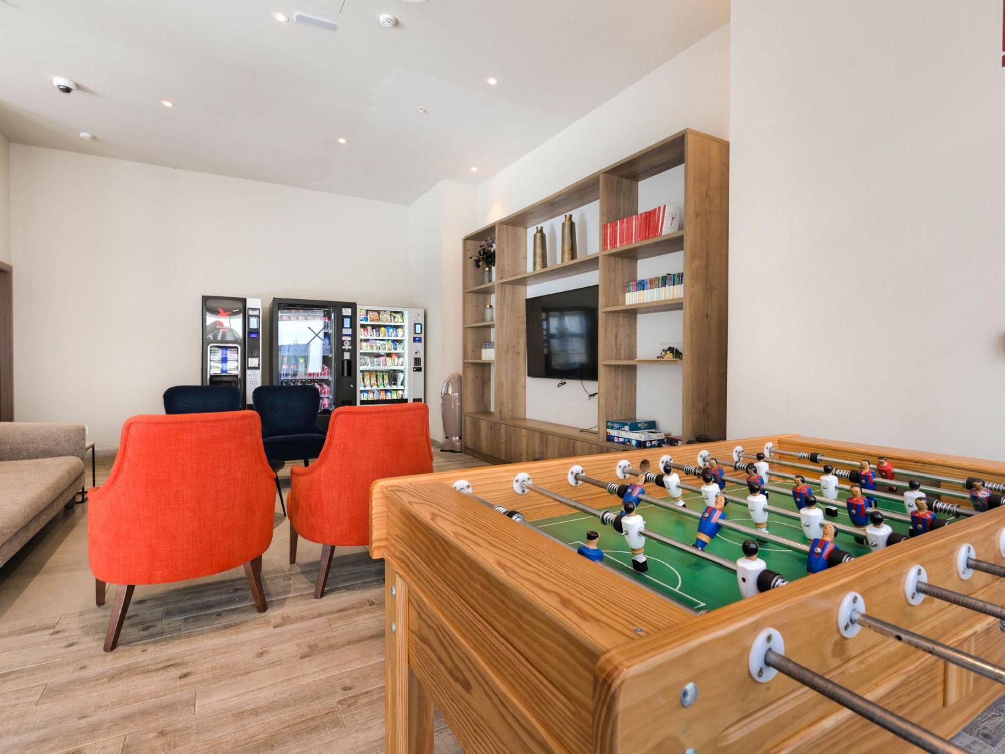 Livensa Living Studios Valencia Marina Real Hotel-Apartamento Bagian luar foto