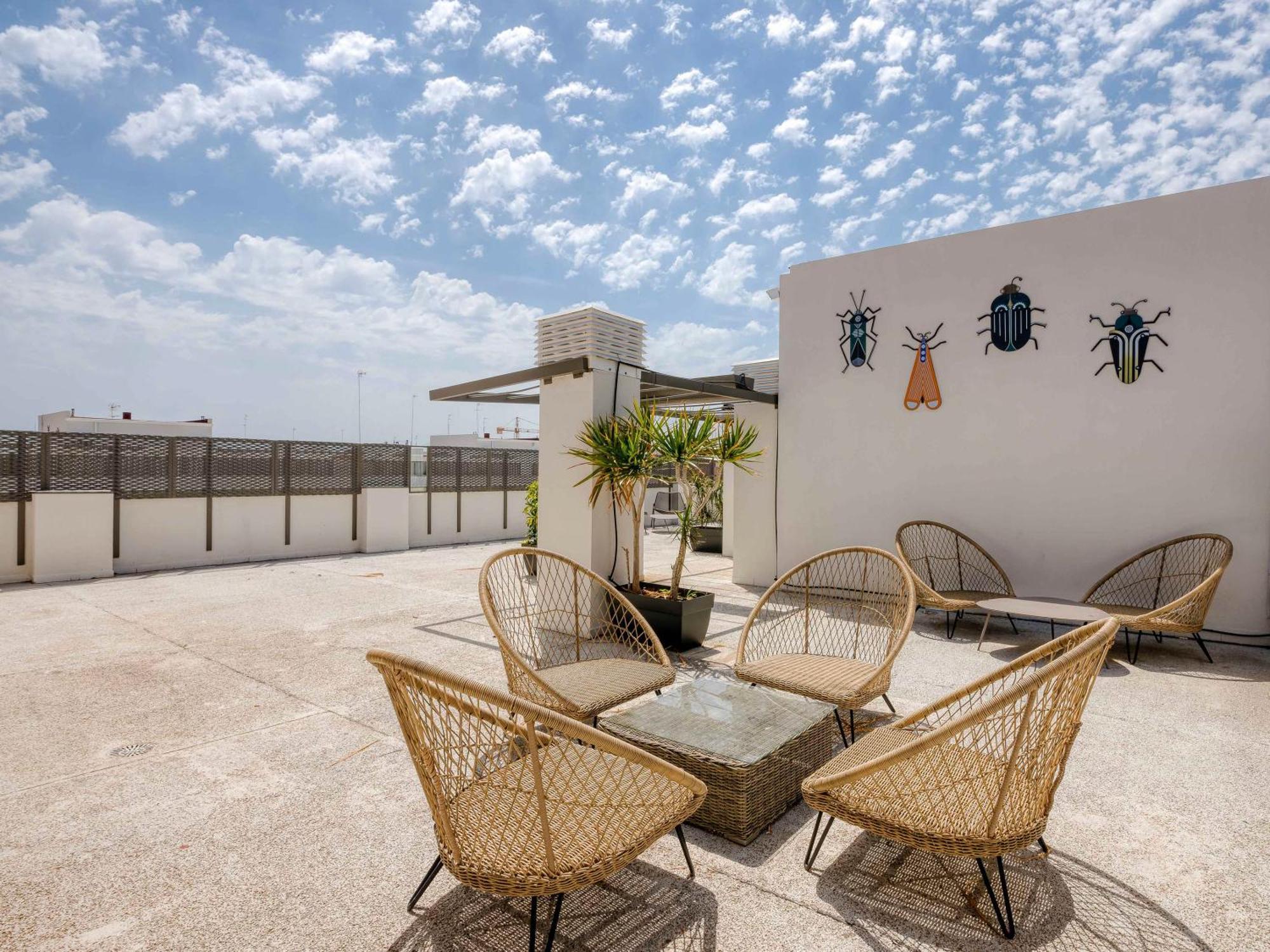 Livensa Living Studios Valencia Marina Real Hotel-Apartamento Bagian luar foto