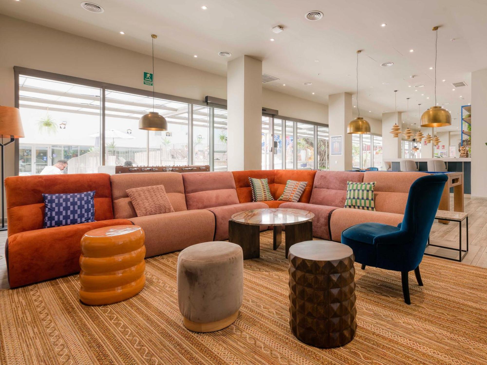 Livensa Living Studios Valencia Marina Real Hotel-Apartamento Bagian luar foto